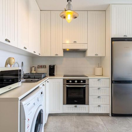 Seawaves 1- Bedroom Apartment Near Meneou Beach Lárnaka Kültér fotó