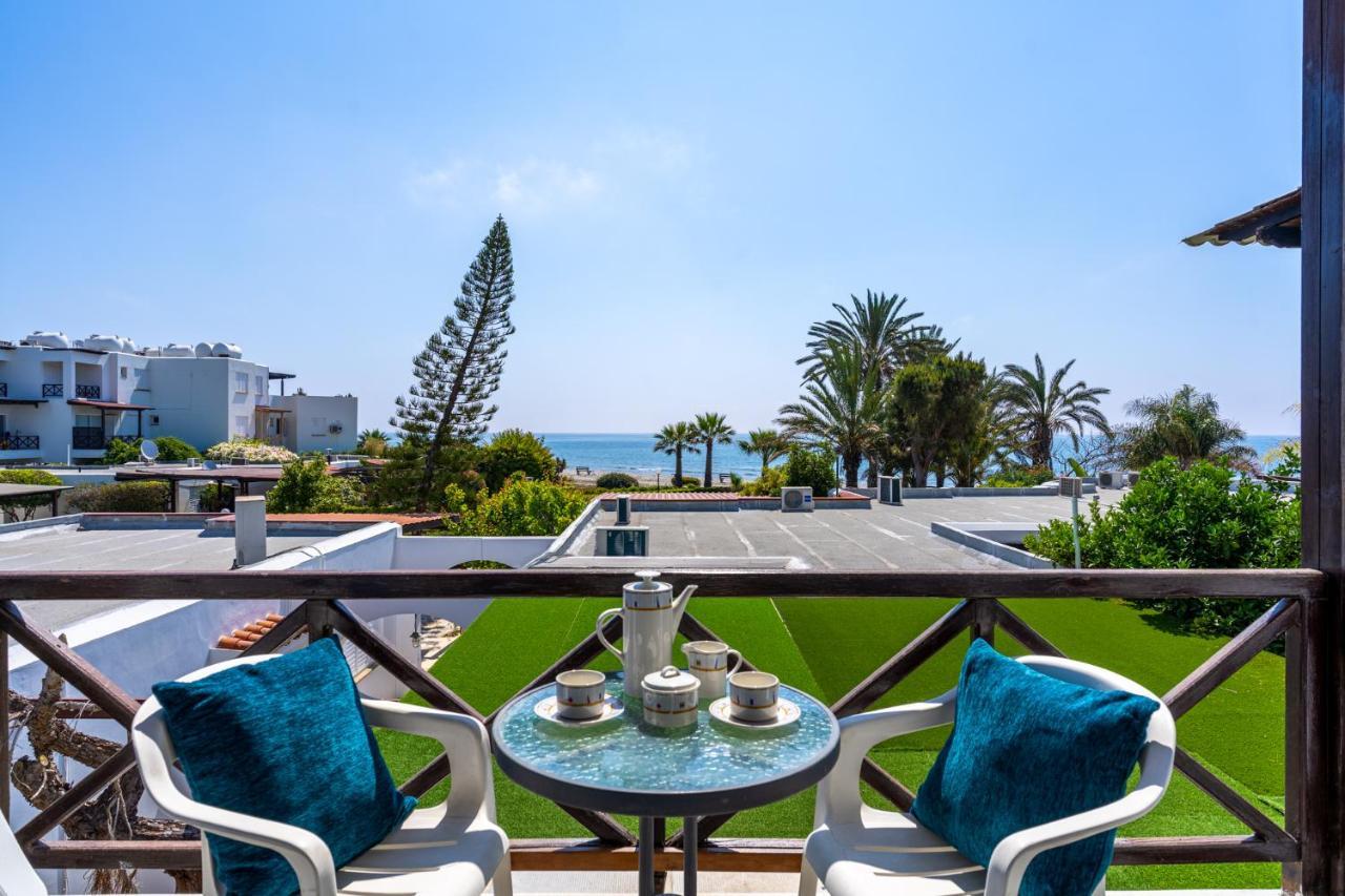 Seawaves 1- Bedroom Apartment Near Meneou Beach Lárnaka Kültér fotó