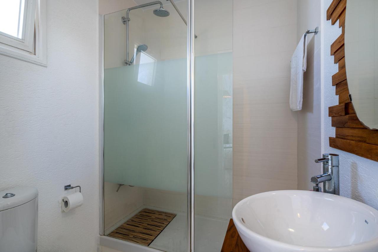 Seawaves 1- Bedroom Apartment Near Meneou Beach Lárnaka Kültér fotó